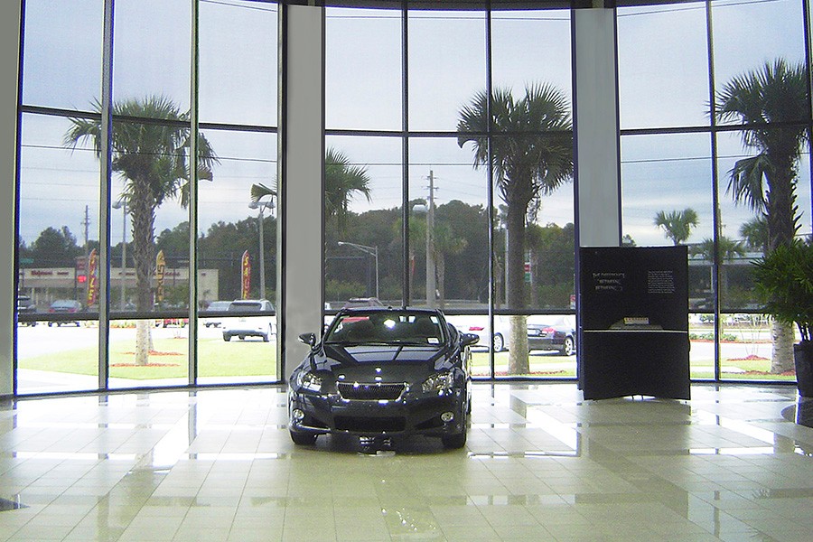 Aristocrat Commercial Solar Screen Shades