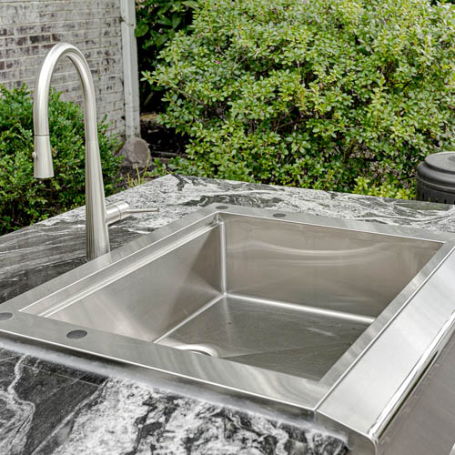Outdoor Sink and Faucet